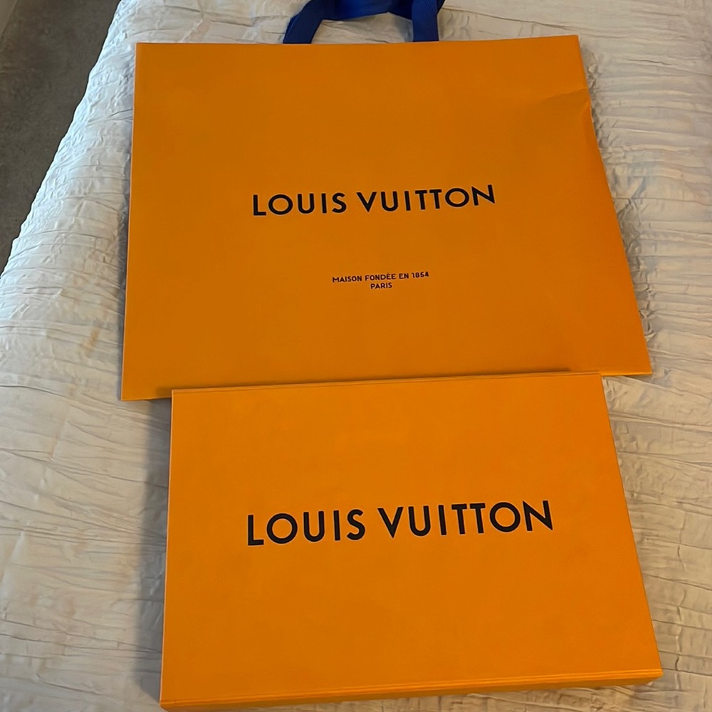 Louis Vuttion small box & medium shopping bag set also sold separately on page